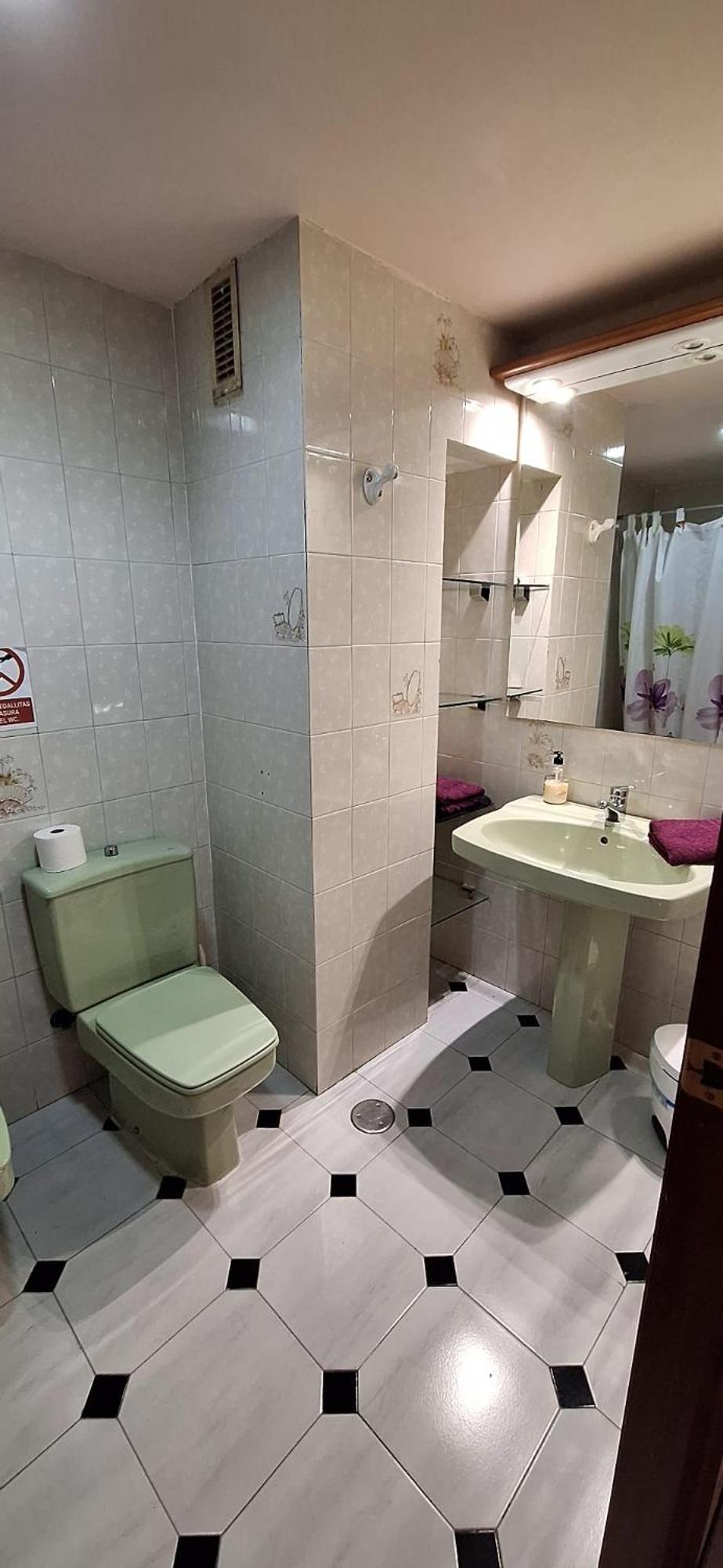 Apartamentos Casa May 1- Centro Benidorm-Solo Mayores De 30 Anos Y Familias Exterior foto